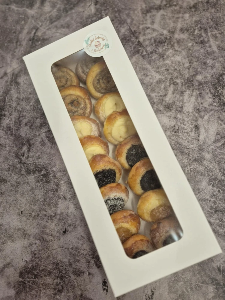Balení mini svatebních koláčků