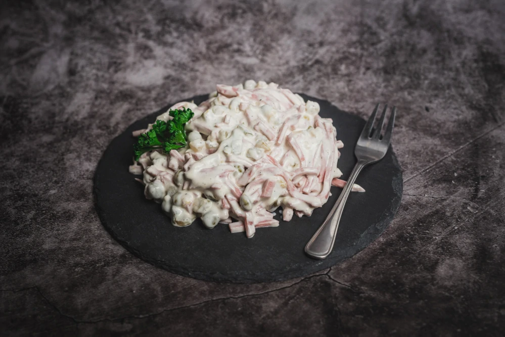 Pochoutkový salát 140g