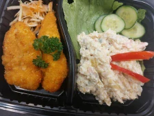 Kuřecí řízek (150g)+ Bramborový salát (200g)