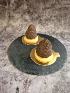 Šiška- tmavé mousse