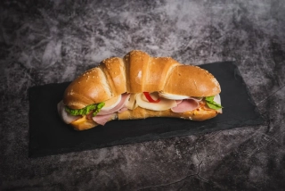 Croissant světlý šunkový